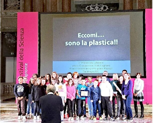 La classe 2^D dell’ICS VIALE LEGNANO di Parabiago premiata al Festival della Scienza di Genova